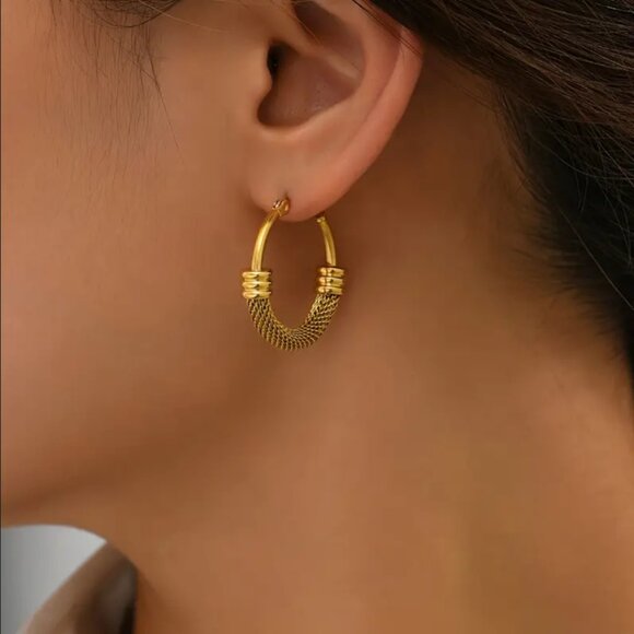 14K Gold Womens Small Braided Hoop Earrings 14 Karat NEW Textured Hoops Jewelry